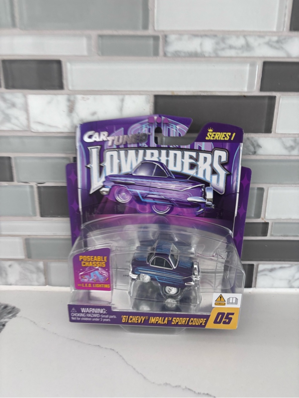 Car tuned lowriders 61 Chevy impala sport coupe series 1 # 05 new